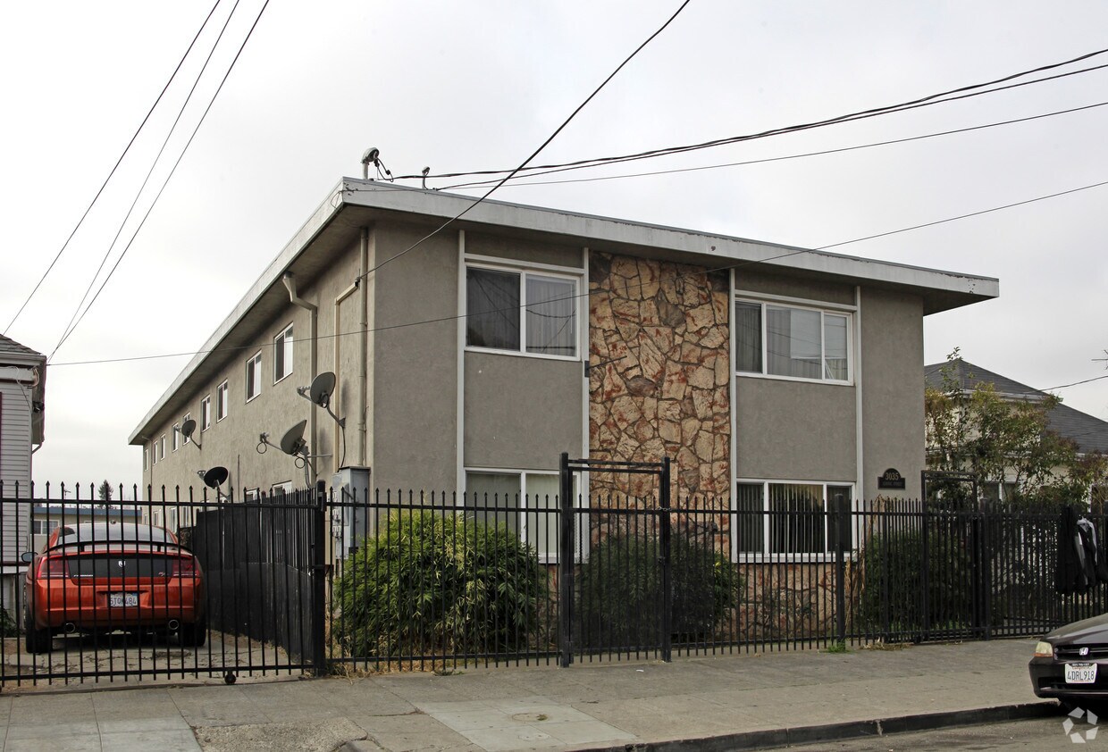 Foto del edificio - 3035 School St