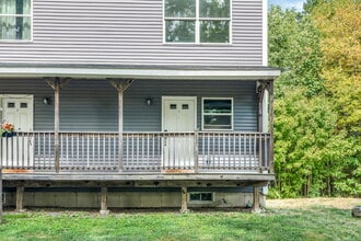 Building Photo - 114 Cove Rd