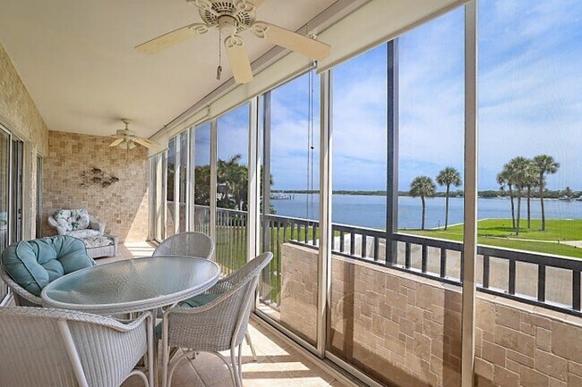 Building Photo - 300 Intracoastal Pl
