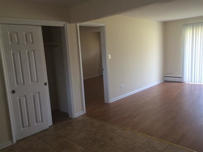 Building Photo - 45 Acerra Dr
