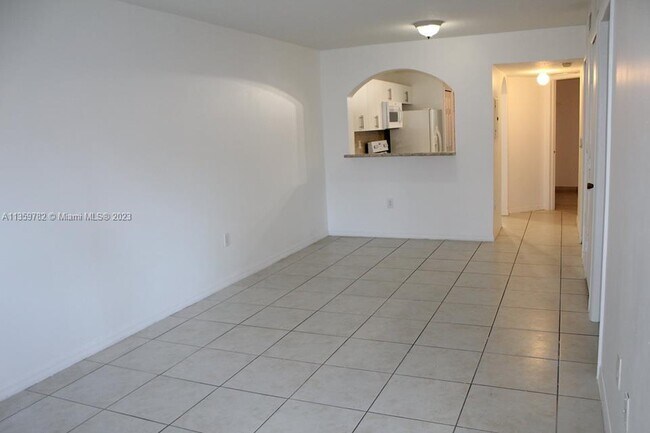 Building Photo - 1240 SE 31st Ct