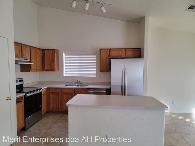 Foto del edificio - 9255 W Mountain View Rd