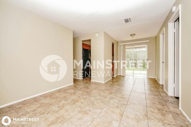 Foto del edificio - 737 S Stone St, De Land, FL 32720