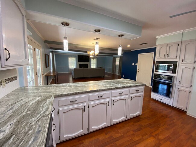 Foto del edificio - Conveniently Located in Jefferson Terrace ...