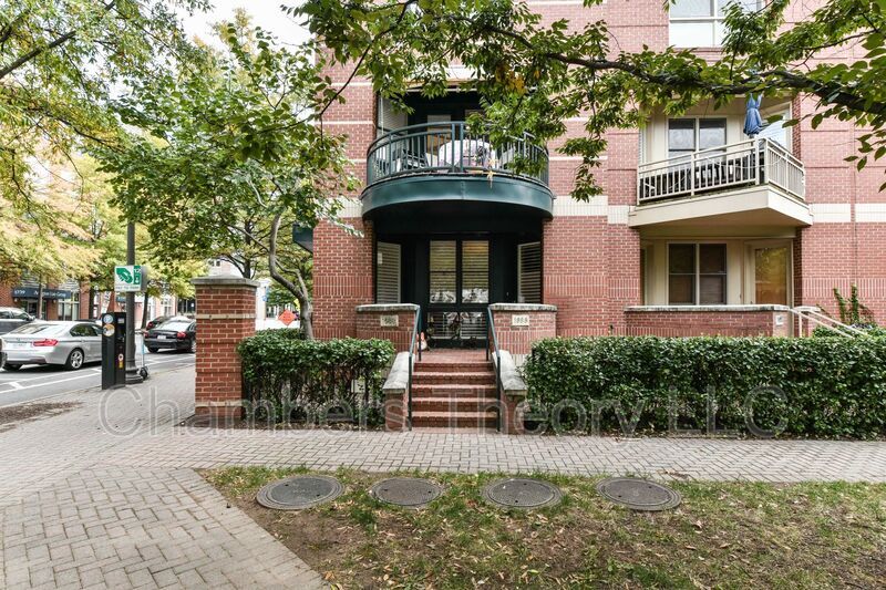 Primary Photo - 1688 N Quinn St