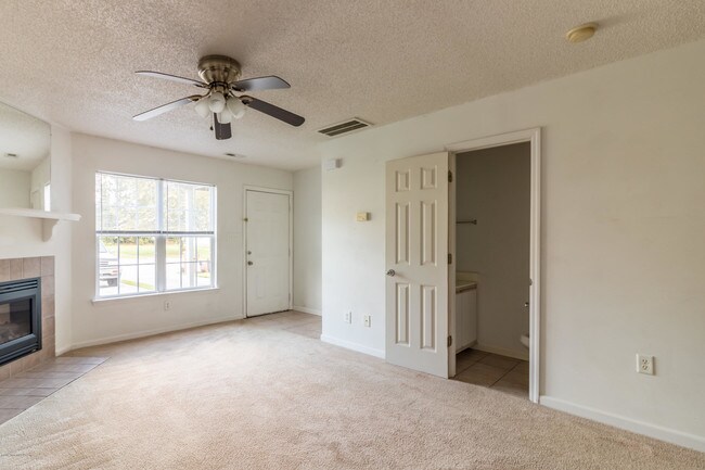Foto del edificio - 141 Mesa Ln