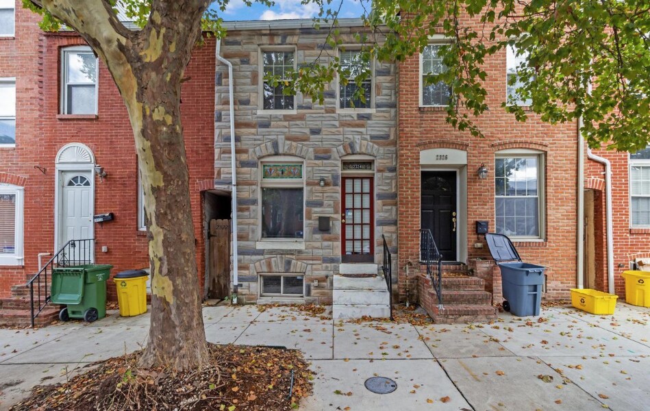 Primary Photo - 2324 Fleet St