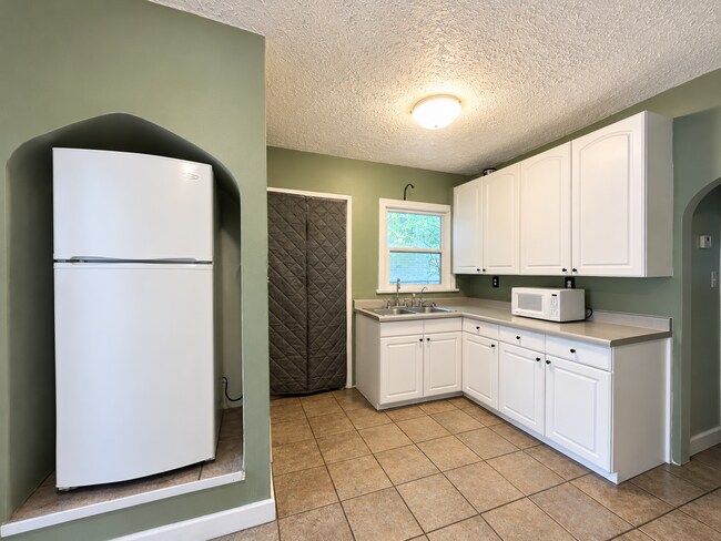 Foto del edificio - 808-812-812 Blair St