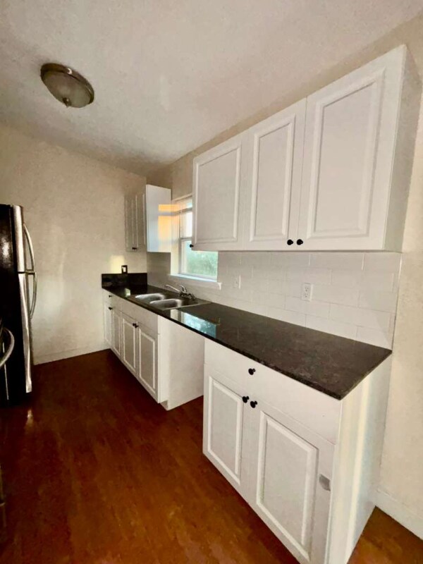 Foto del edificio - 4314 Silver Star Rd