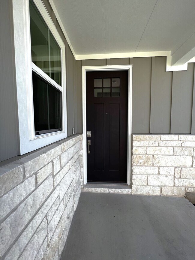 Foto del edificio - 106 Clay Hl St