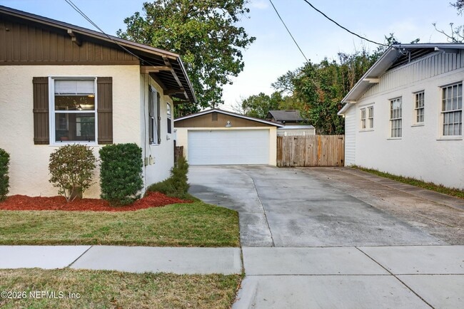 Foto del edificio - 1903 Dewey Pl