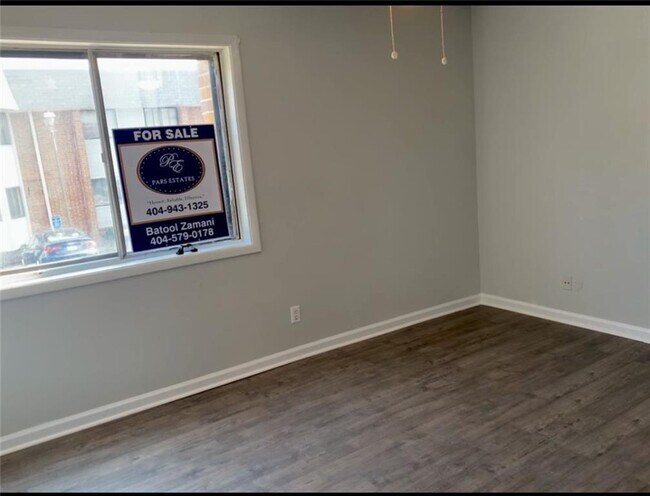 Foto del edificio - 145 Northwood Dr
