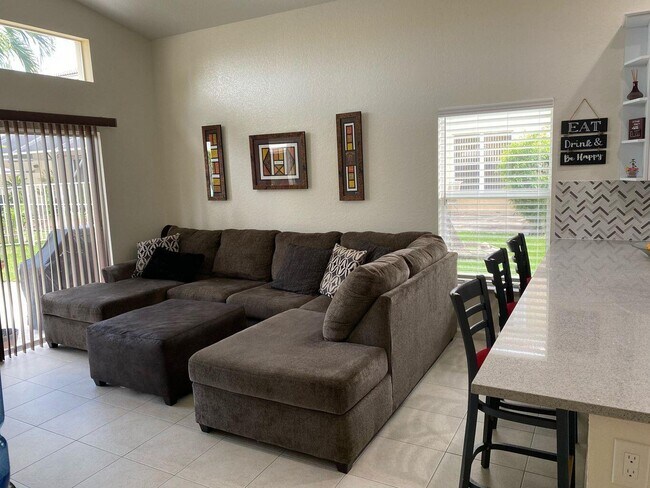 Foto del edificio - 5308 Moon Shadow Ln