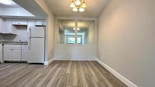 Building Photo - 3120 Collin Dr