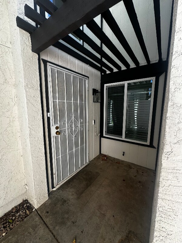 Foto del edificio - 1051 S Dobson Rd