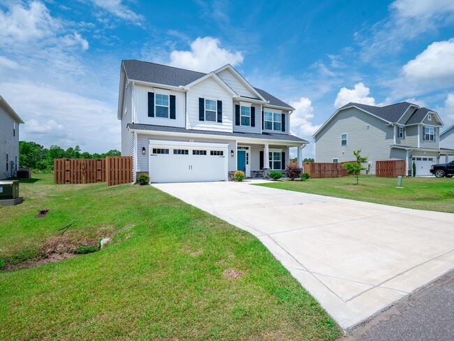 Building Photo - 909 Needlerush Rd