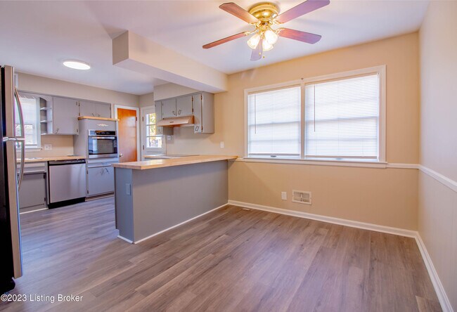 Foto del edificio - 3311 Dogwood Dr