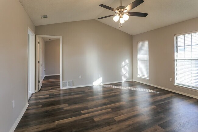 Building Photo - 6714 Curtis Cove