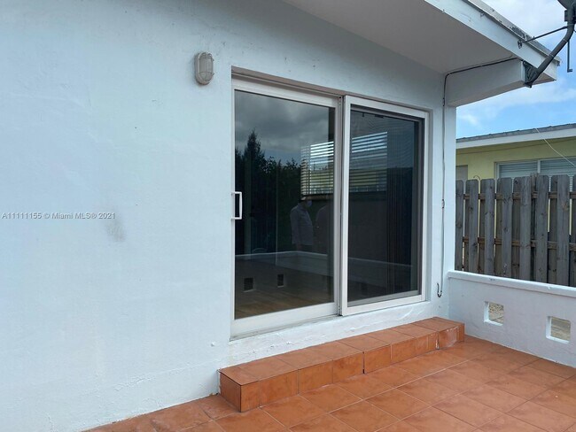 Foto del edificio - 559 49th St