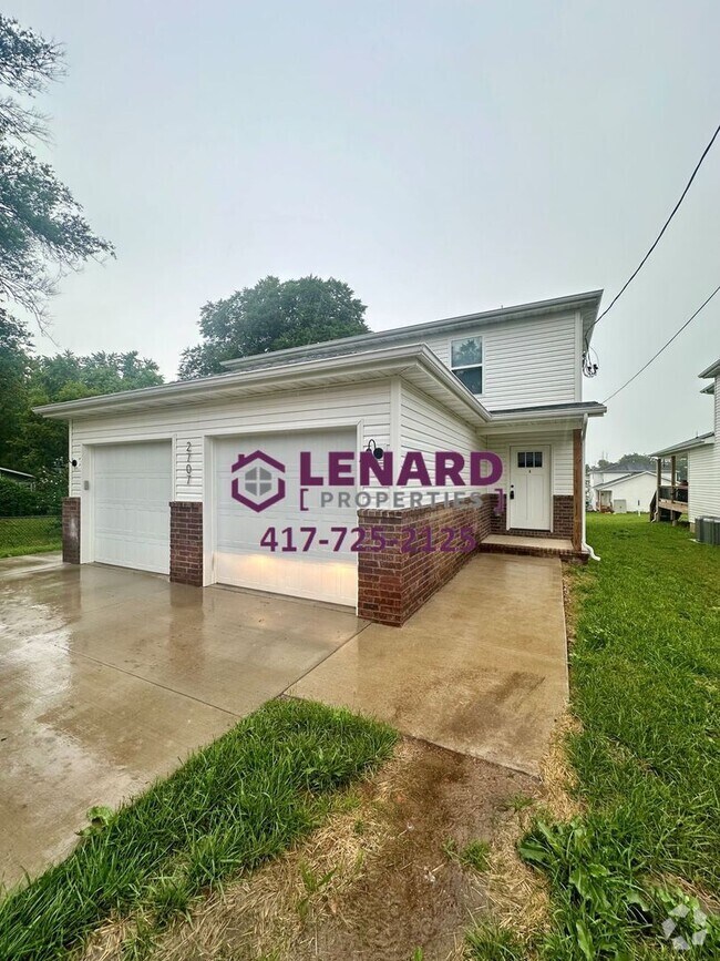 Building Photo - 2707 W Olive St