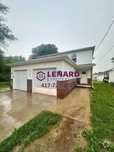 Building Photo - 2707 W Olive St