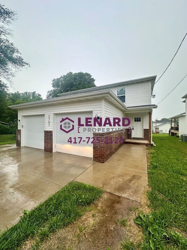 Primary Photo - 2707 W Olive St