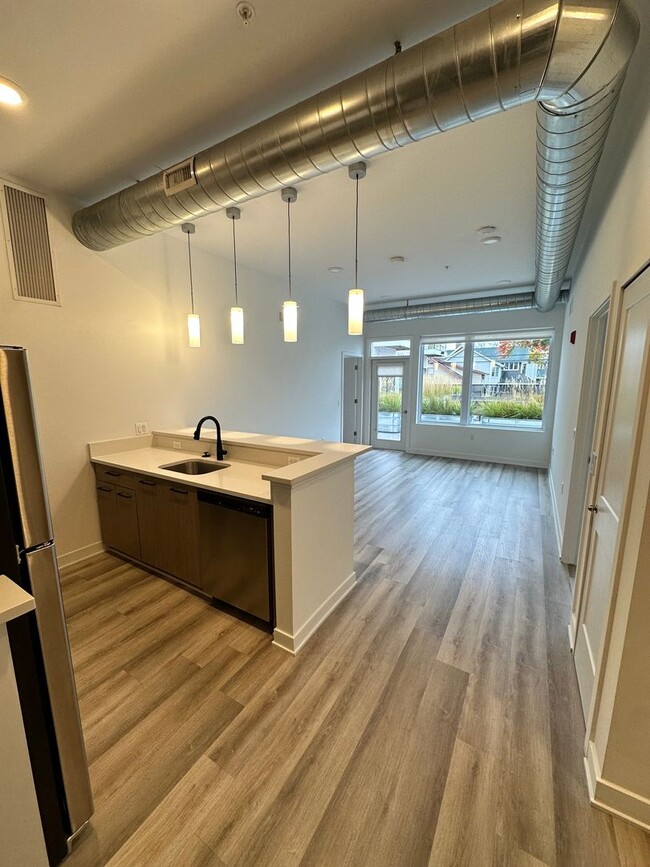 Interior Photo - The Roy