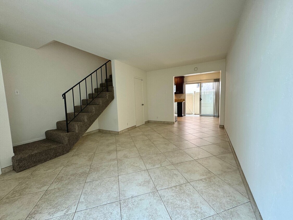 Foto principal - GREAT LOCATION! POINT LOMA 2BD/1.5BA TOWNH...