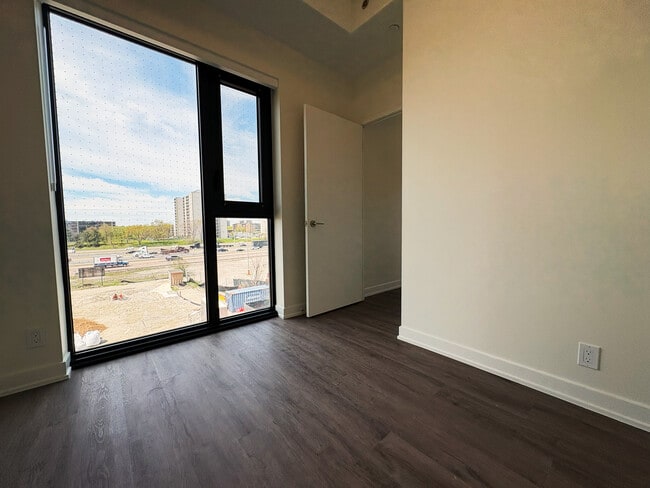 Building Photo - West Square Cityview
