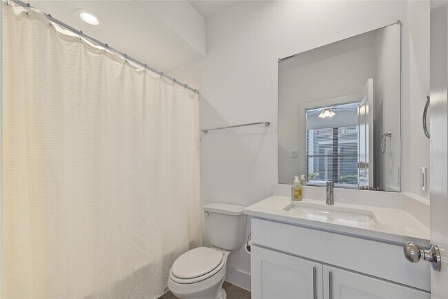 Foto del edificio - 2208 McGowen St