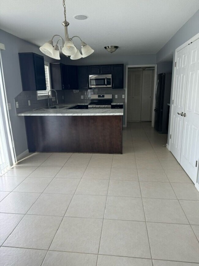 Foto del edificio - 3917 Stanton Hall Pkwy