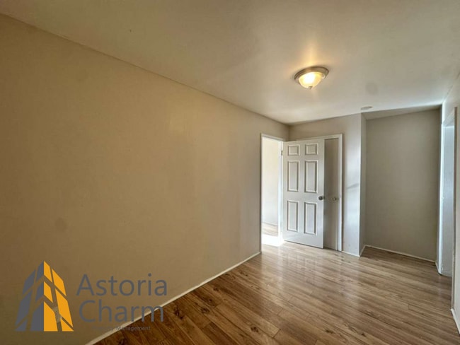 Foto del edificio - 910 Edmondson Ave