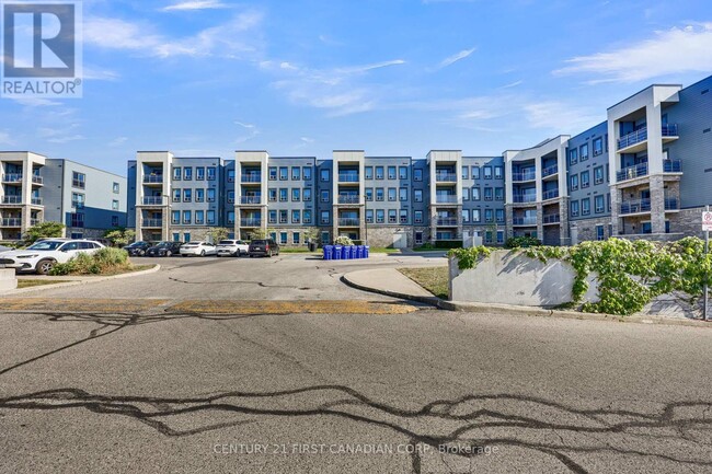 Building Photo - 340-340 Sugarcreek Trail