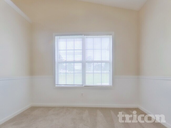 Building Photo - 20 Mattie Ln