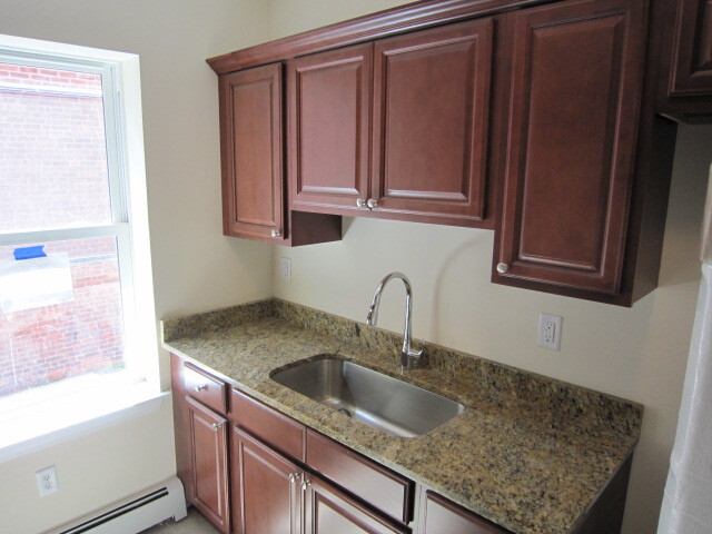 Building Photo - 310 Edgewood Ave