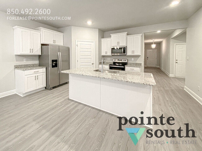 Building Photo - 7 Month Lease Available!
