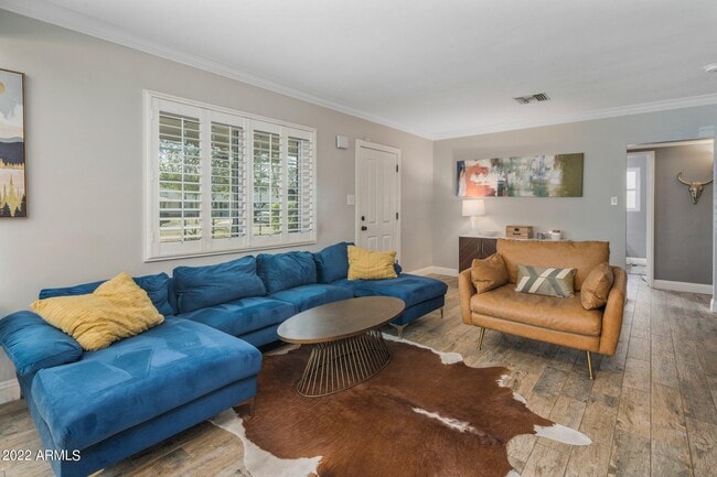 Building Photo - 4302 E Wilshire Dr