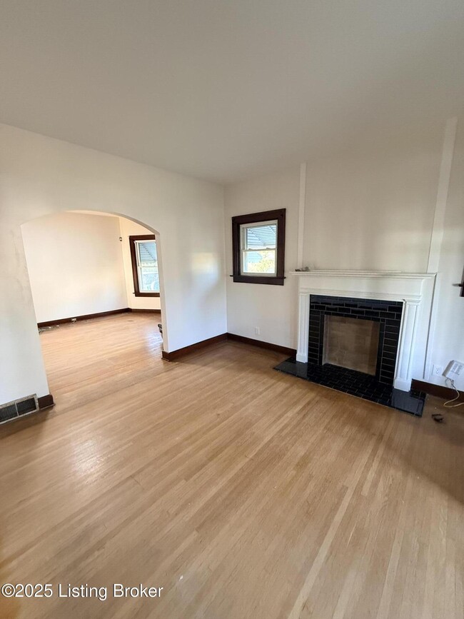 Foto del edificio - 1620 Sale Ave