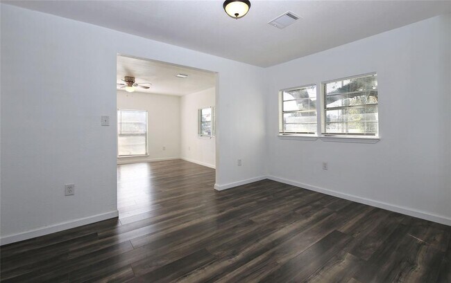 Foto del edificio - 522 E Jefferson St
