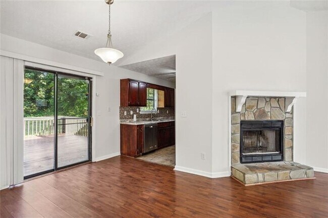 Building Photo - Ranch style home
