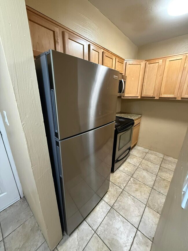 Foto del edificio - 931 N Euclid Ave