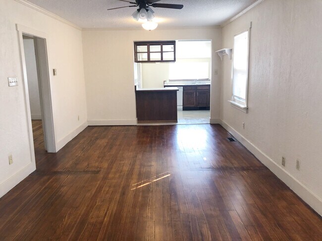 Building Photo - 4826 Quitman St