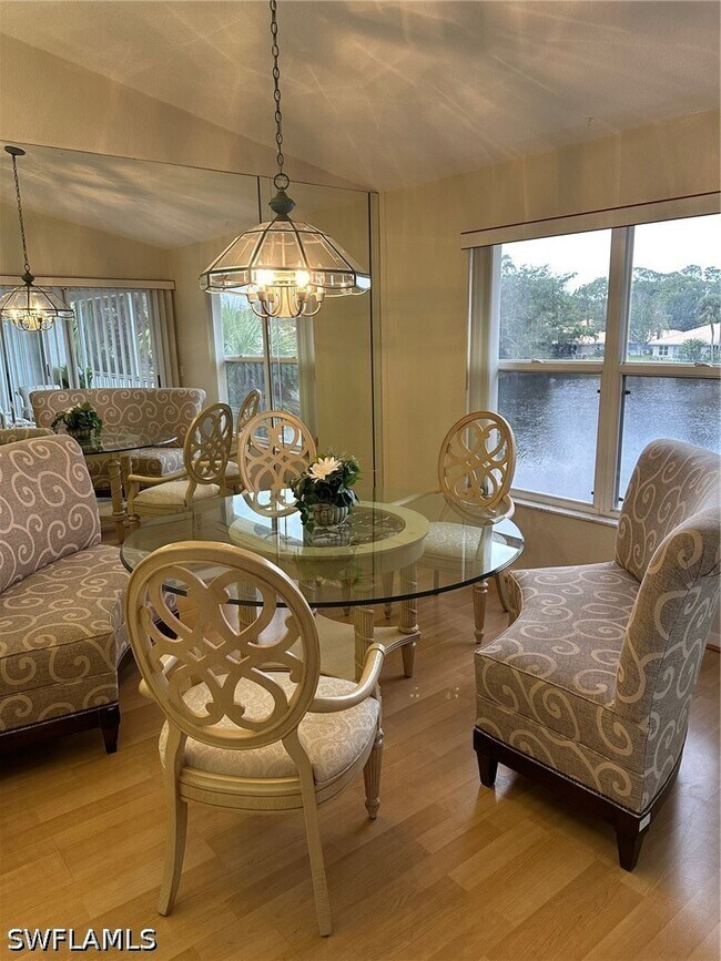 Foto del edificio - 306 Emerald Bay Cir