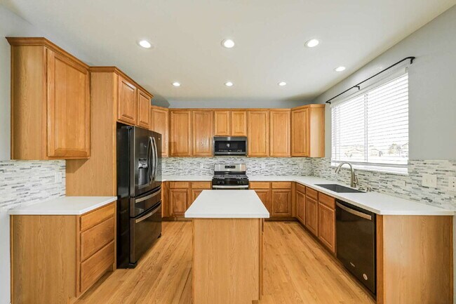 Foto del edificio - 17071 Knollside Ave