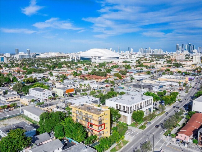 Foto del edificio - 1855 SW 1st St