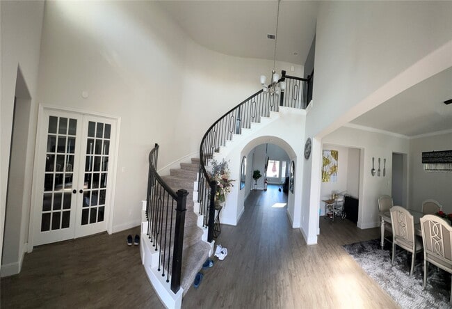 Building Photo - 30530 S Creek Way
