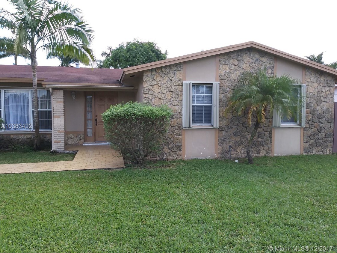 782 SW 127th Ct, Miami, FL 33184 House Rental in Miami, FL