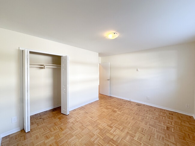 Building Photo - Reedaire Court Apartments
