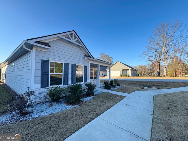 Foto del edificio - 214 N Dogwood St