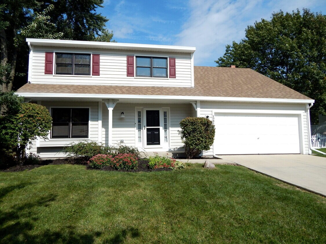 Primary Photo - 1341 Greenfield Ct